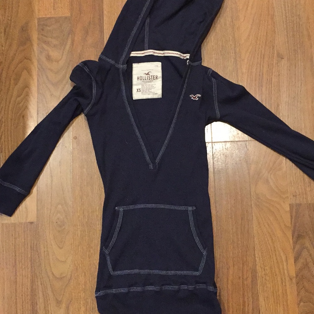 Hollister 3/4 sleeve hoodie and front hand pocket